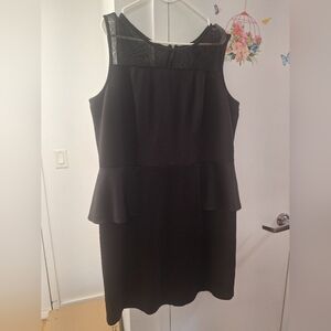 Ashley Stewart dress with waist flair and mesh shoulder size 22/24